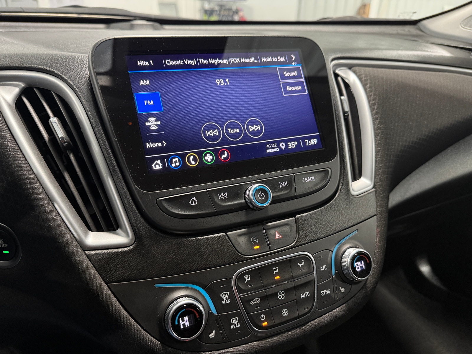 Thumbnail: 2024 Chevrolet Malibu - 4