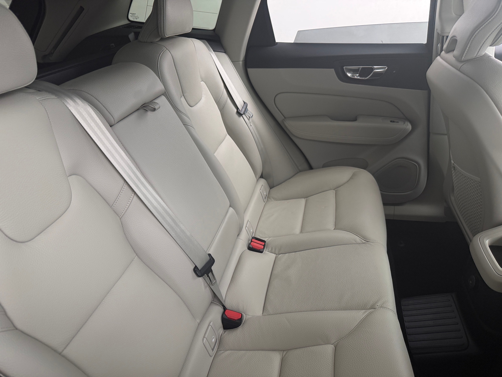 Thumbnail: 2025 Volvo XC60 - 5