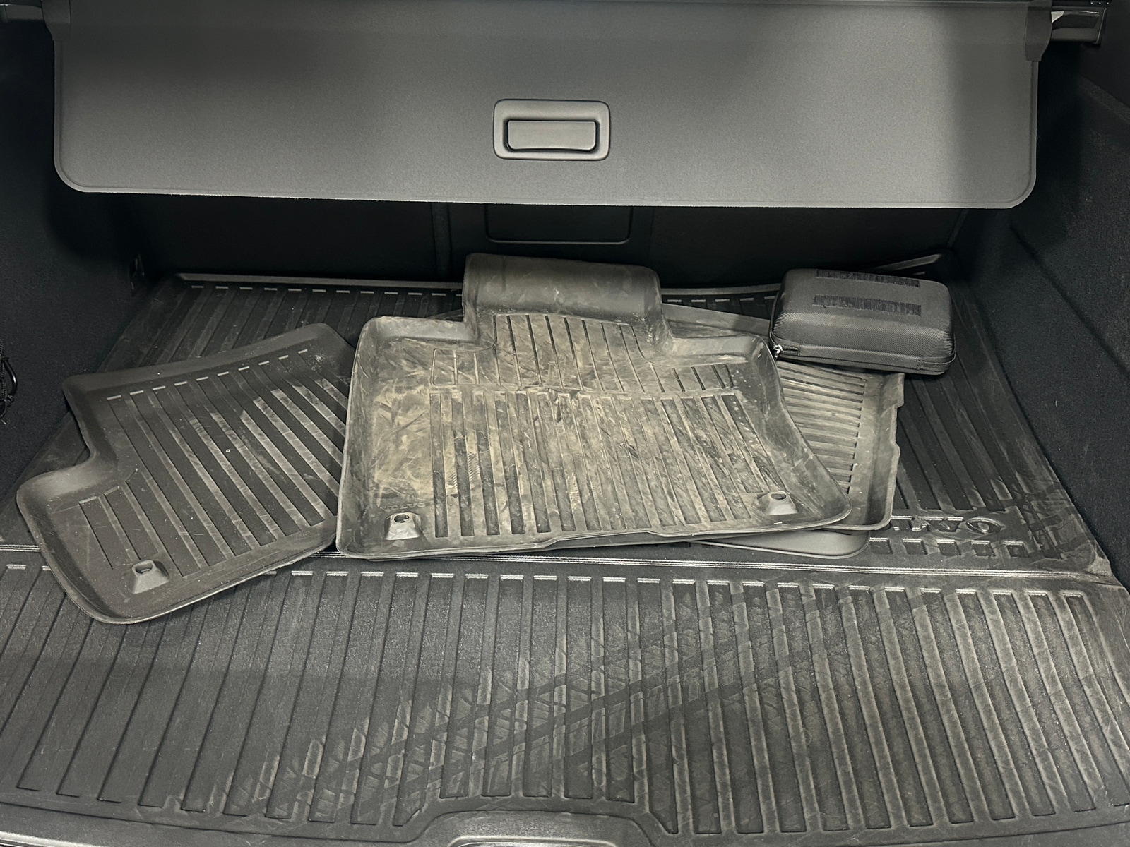 Thumbnail: 2025 Volvo XC60 - 6