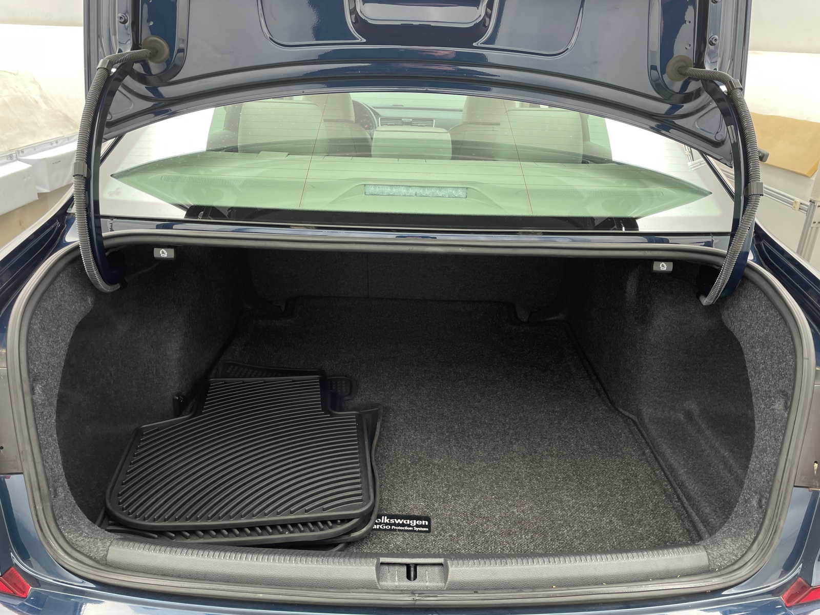 Thumbnail: 2018 Volkswagen Passat - 6