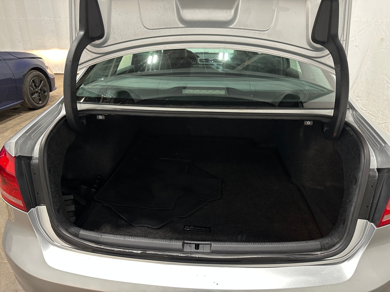 Thumbnail: 2015 Volkswagen Passat - 7