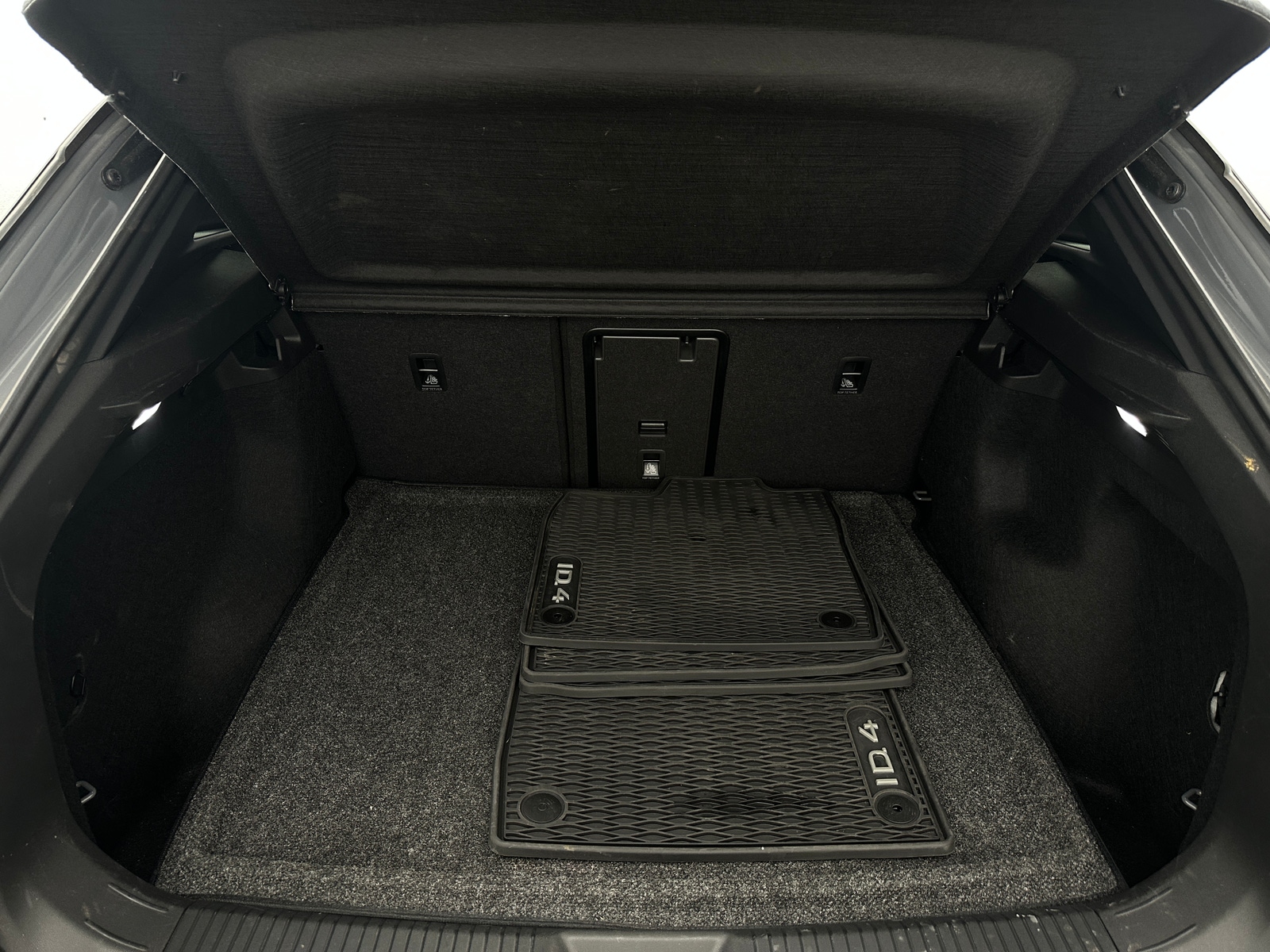 Thumbnail: 2024 Volkswagen ID.4 - 6