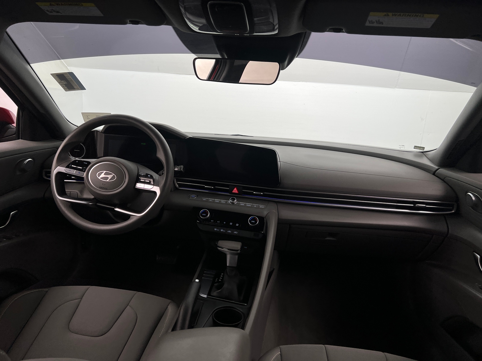 Thumbnail: 2024 Hyundai Elantra - 3