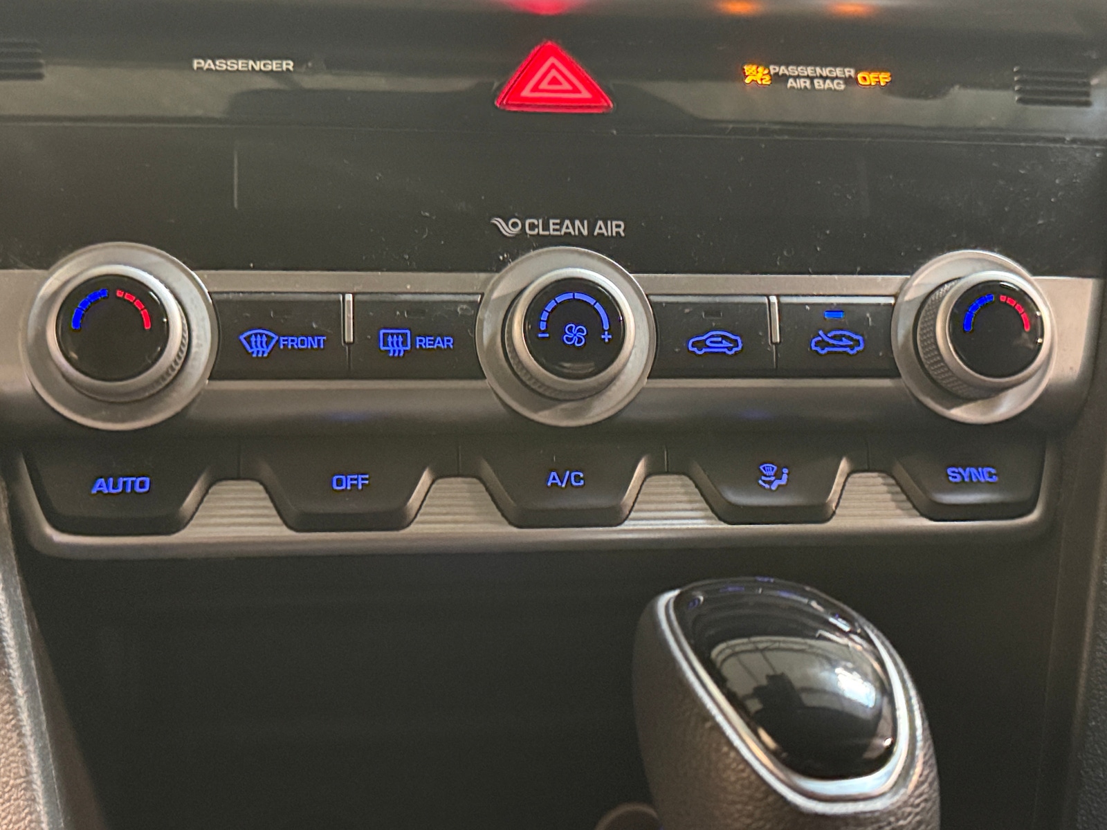 Thumbnail: 2020 Hyundai Elantra - 4