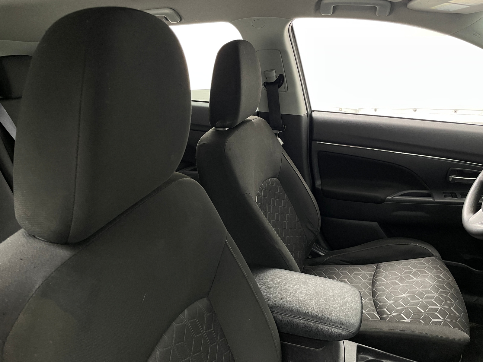 Thumbnail: 2022 Mitsubishi Outlander Sport - 2