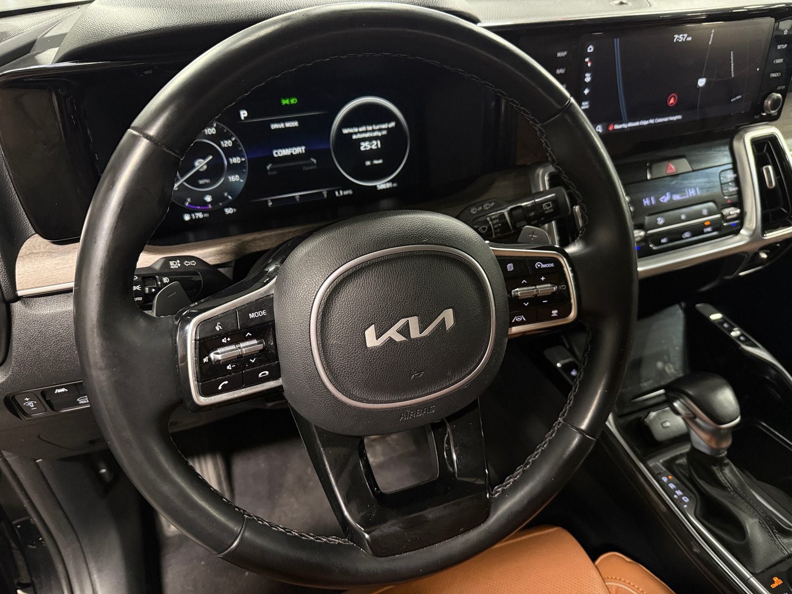 Thumbnail: 2022 Kia Sorento - 4