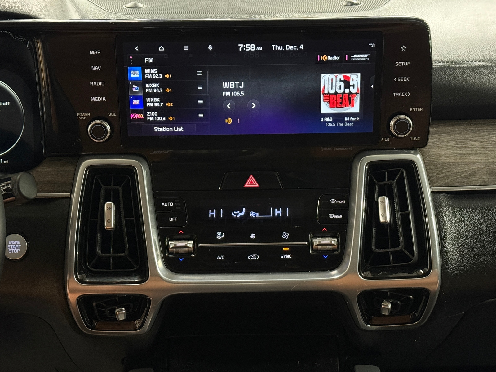 Thumbnail: 2022 Kia Sorento - 3