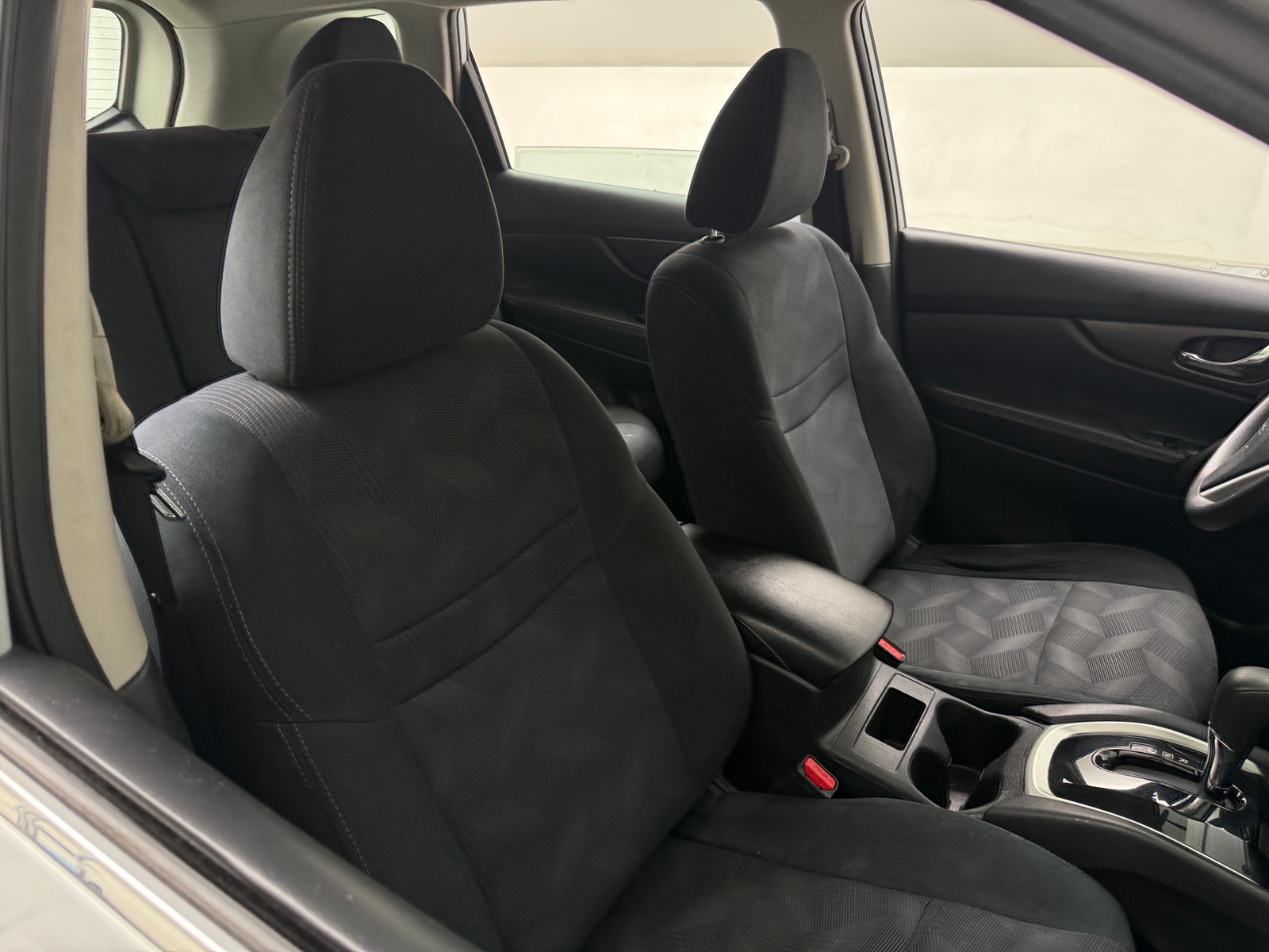 Thumbnail: 2016 Nissan Rogue - 2