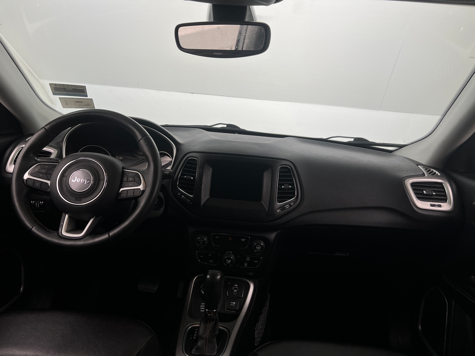 Thumbnail: 2018 Jeep Compass - 3