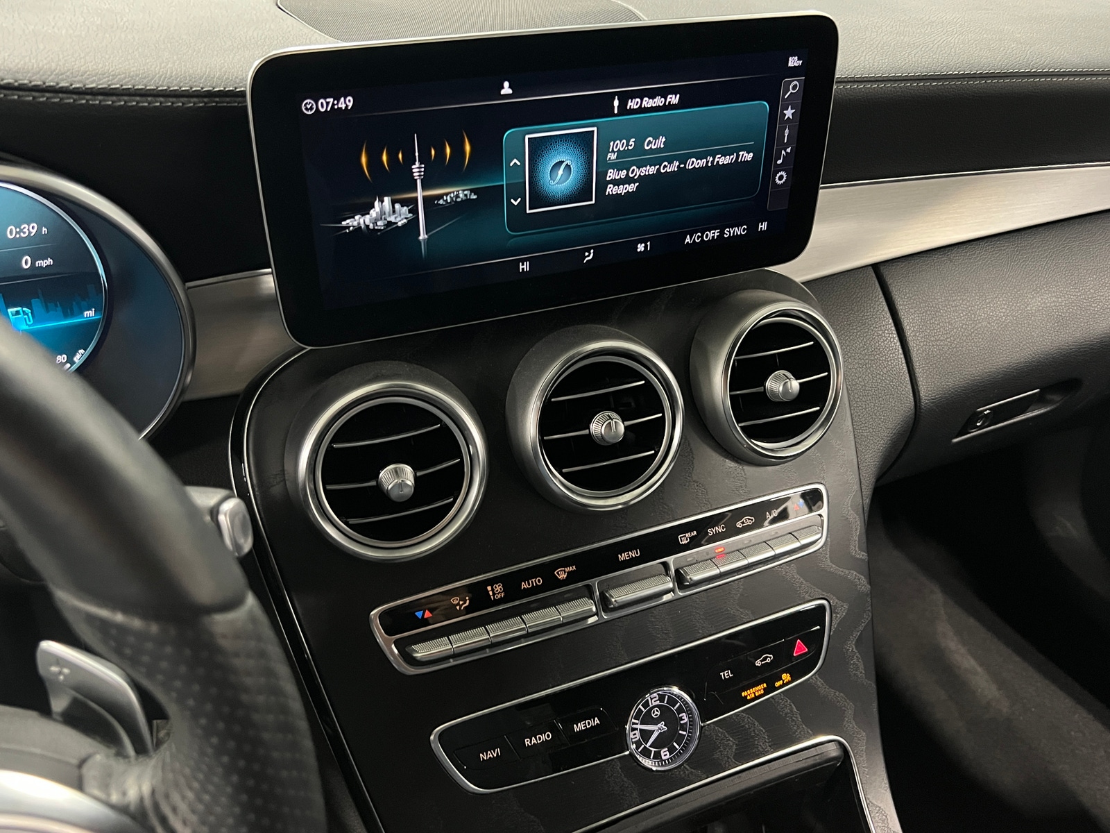 Thumbnail: 2022 Mercedes-Benz C-Class - 2