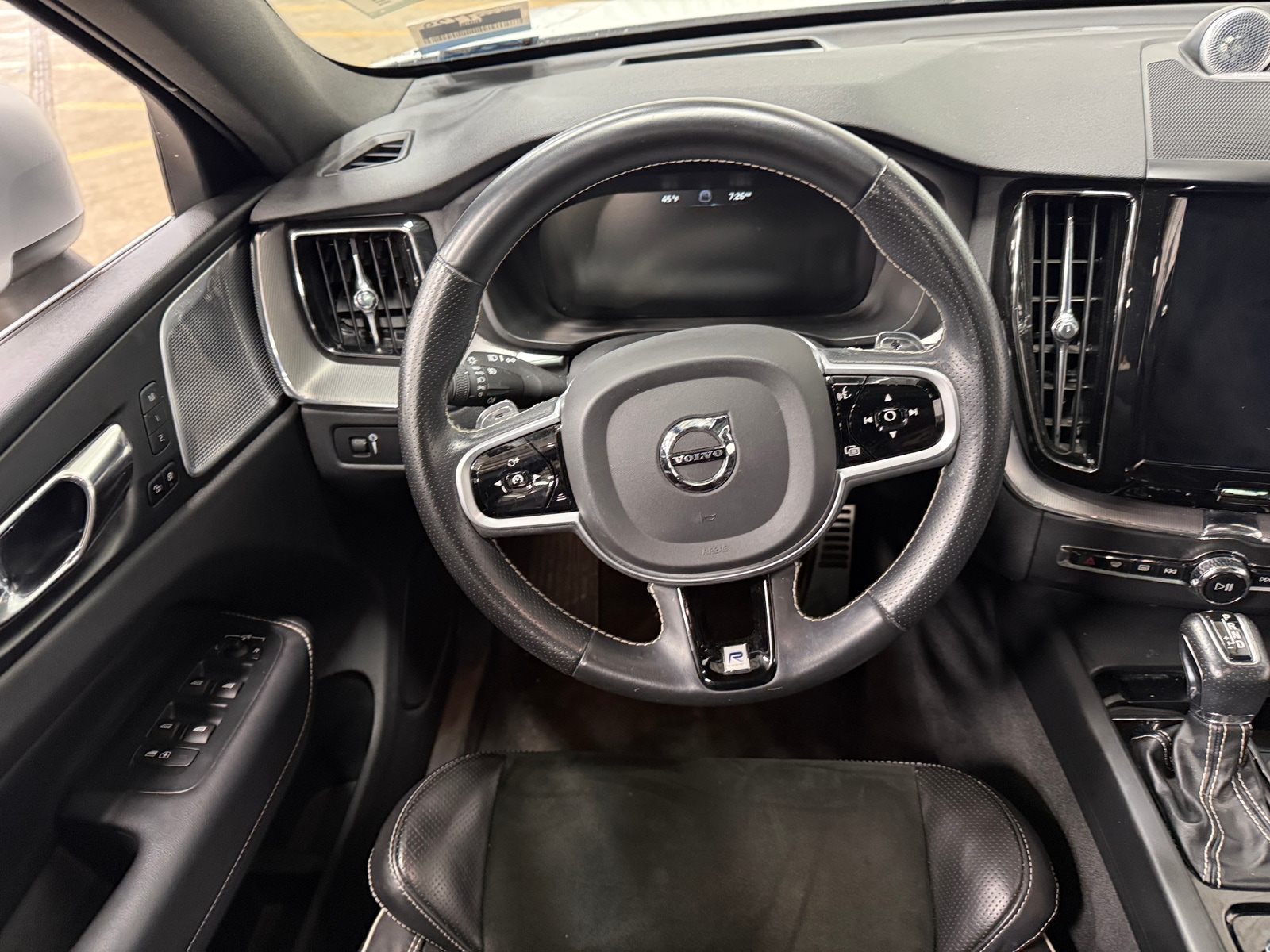 Thumbnail: 2019 Volvo XC60 - 4