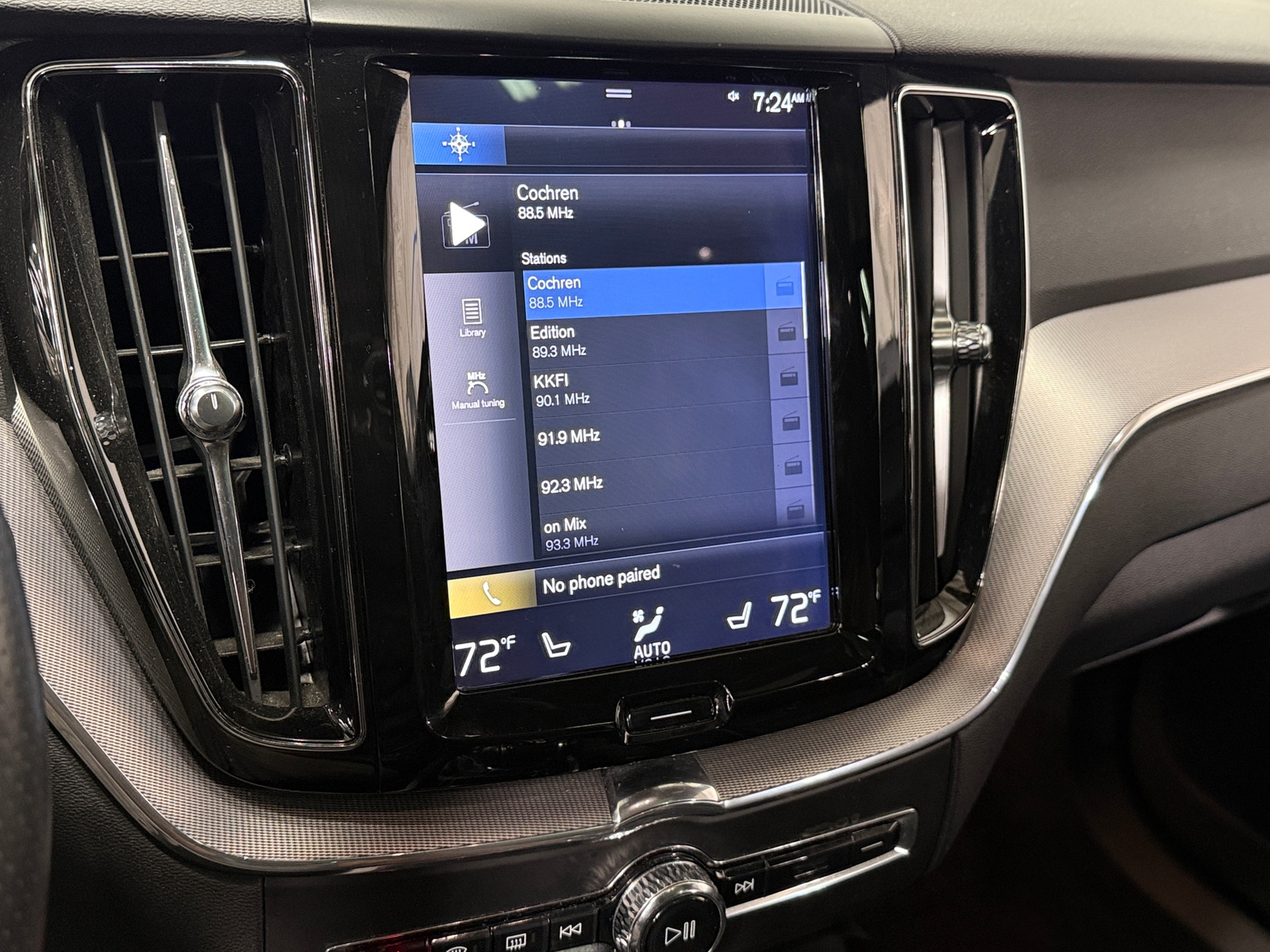 Thumbnail: 2019 Volvo XC60 - 3