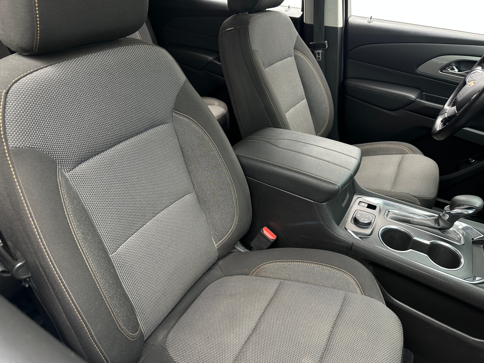 Thumbnail: 2021 Chevrolet Traverse - 2