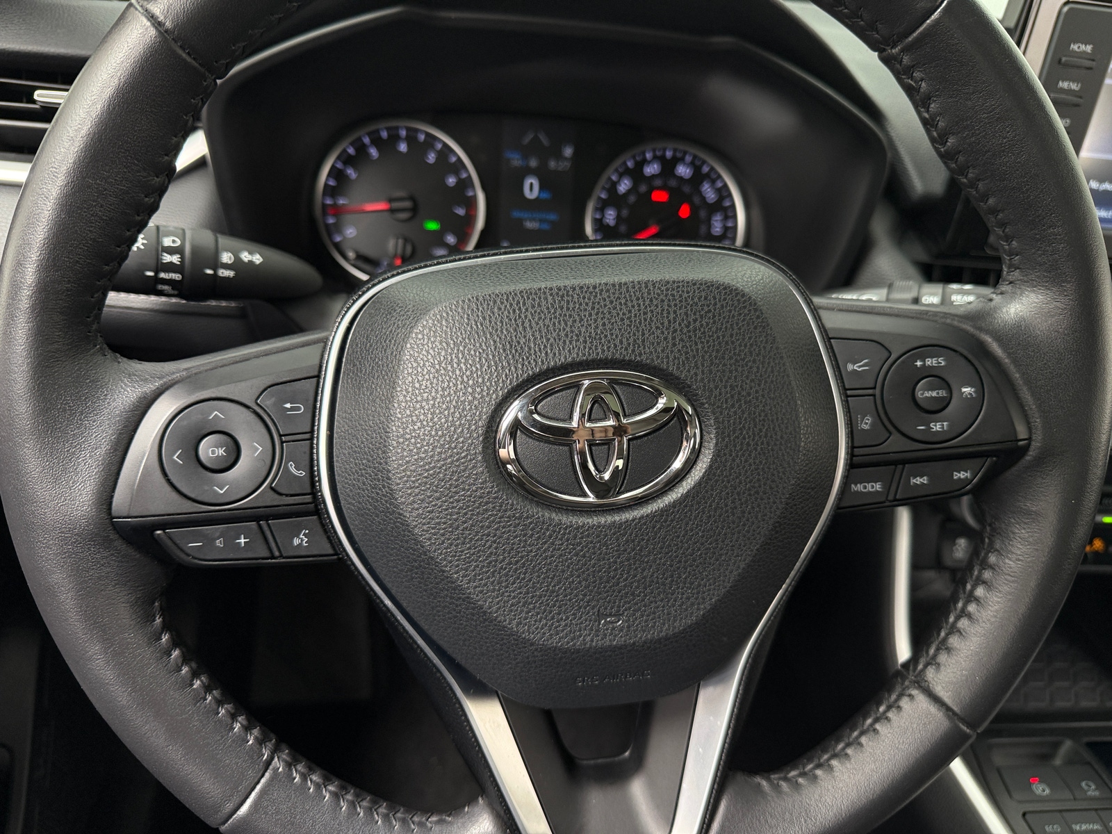 Thumbnail: 2021 Toyota RAV4 - 4