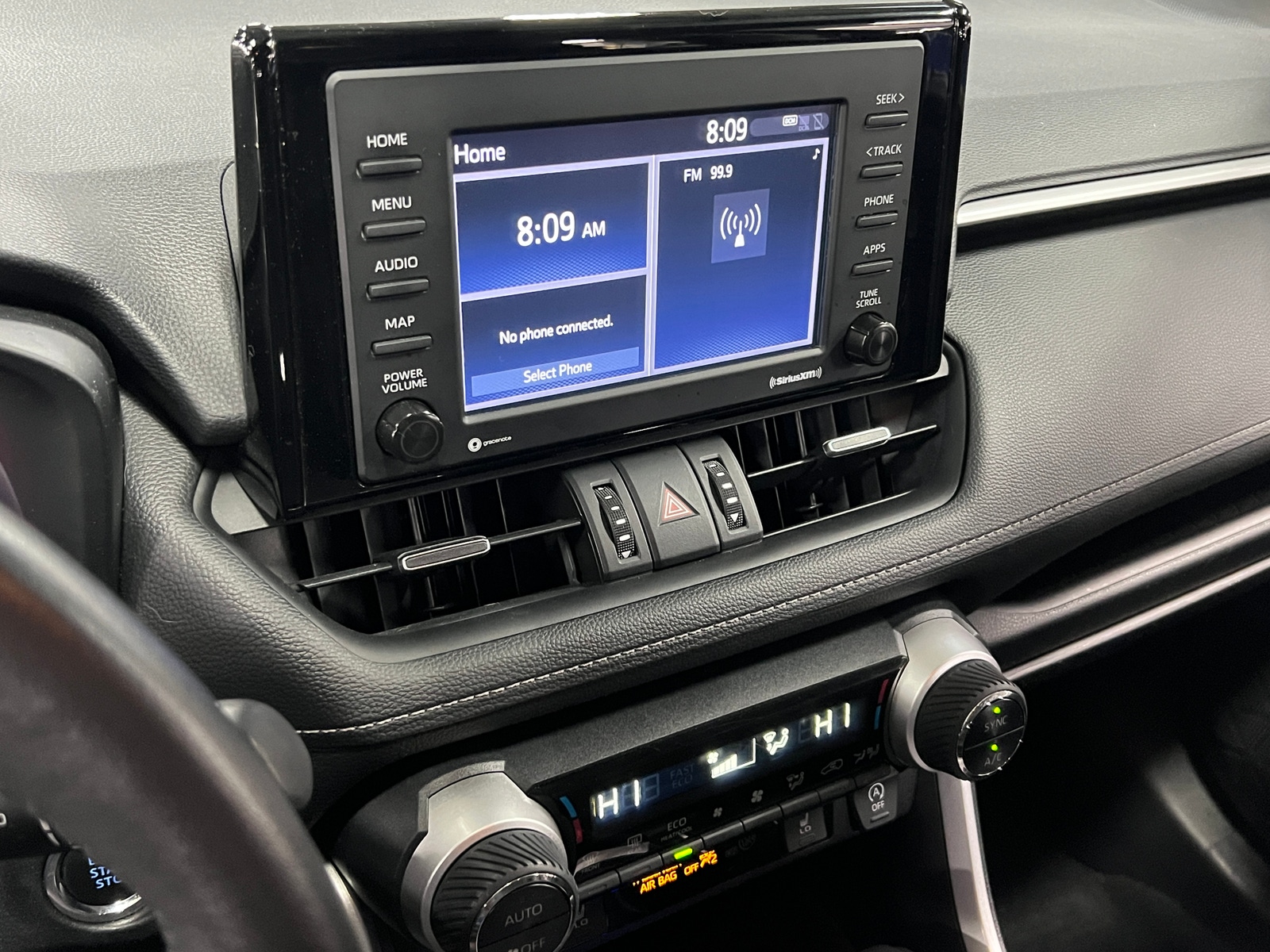 Thumbnail: 2021 Toyota RAV4 - 3