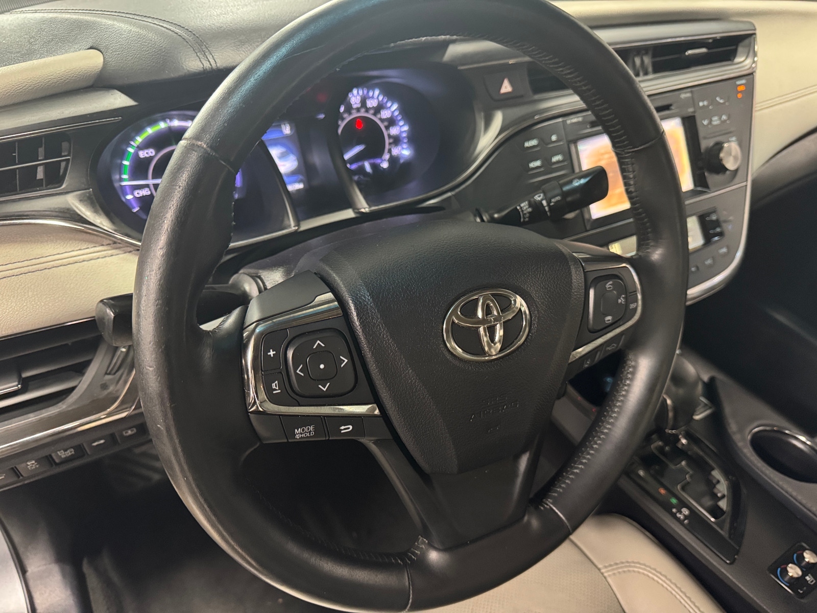 Thumbnail: 2017 Toyota Avalon - 4