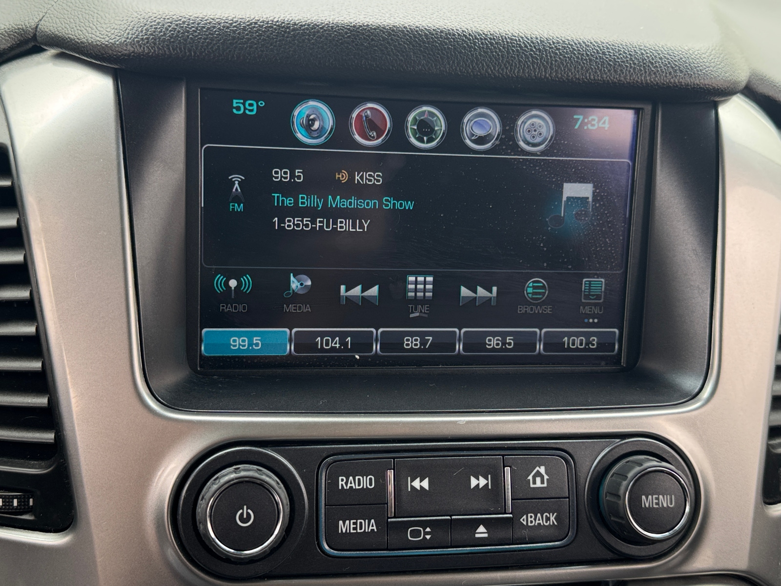 Thumbnail: 2016 Chevrolet Suburban - 3