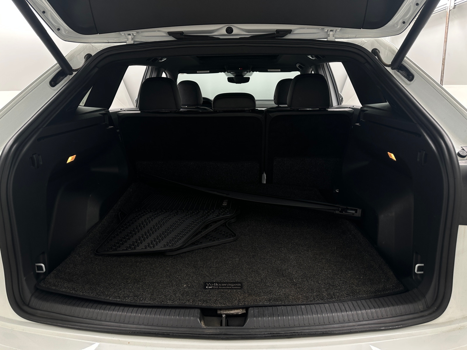 Thumbnail: 2021 Volkswagen Atlas - 6