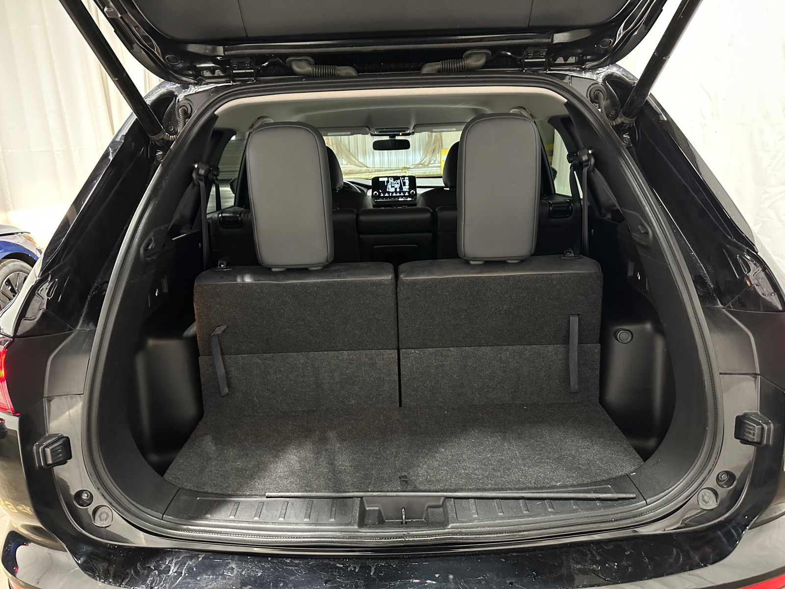 Thumbnail: 2024 Mitsubishi Outlander - 6