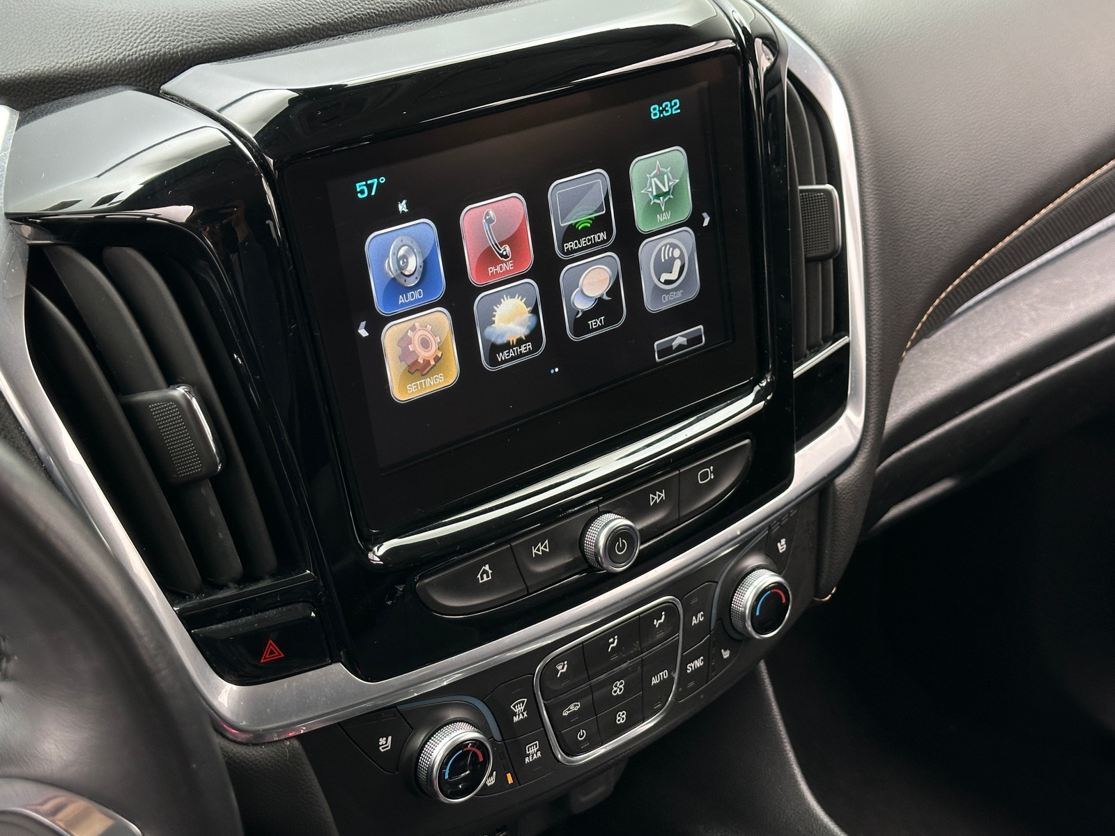 Thumbnail: 2019 Chevrolet Traverse - 3