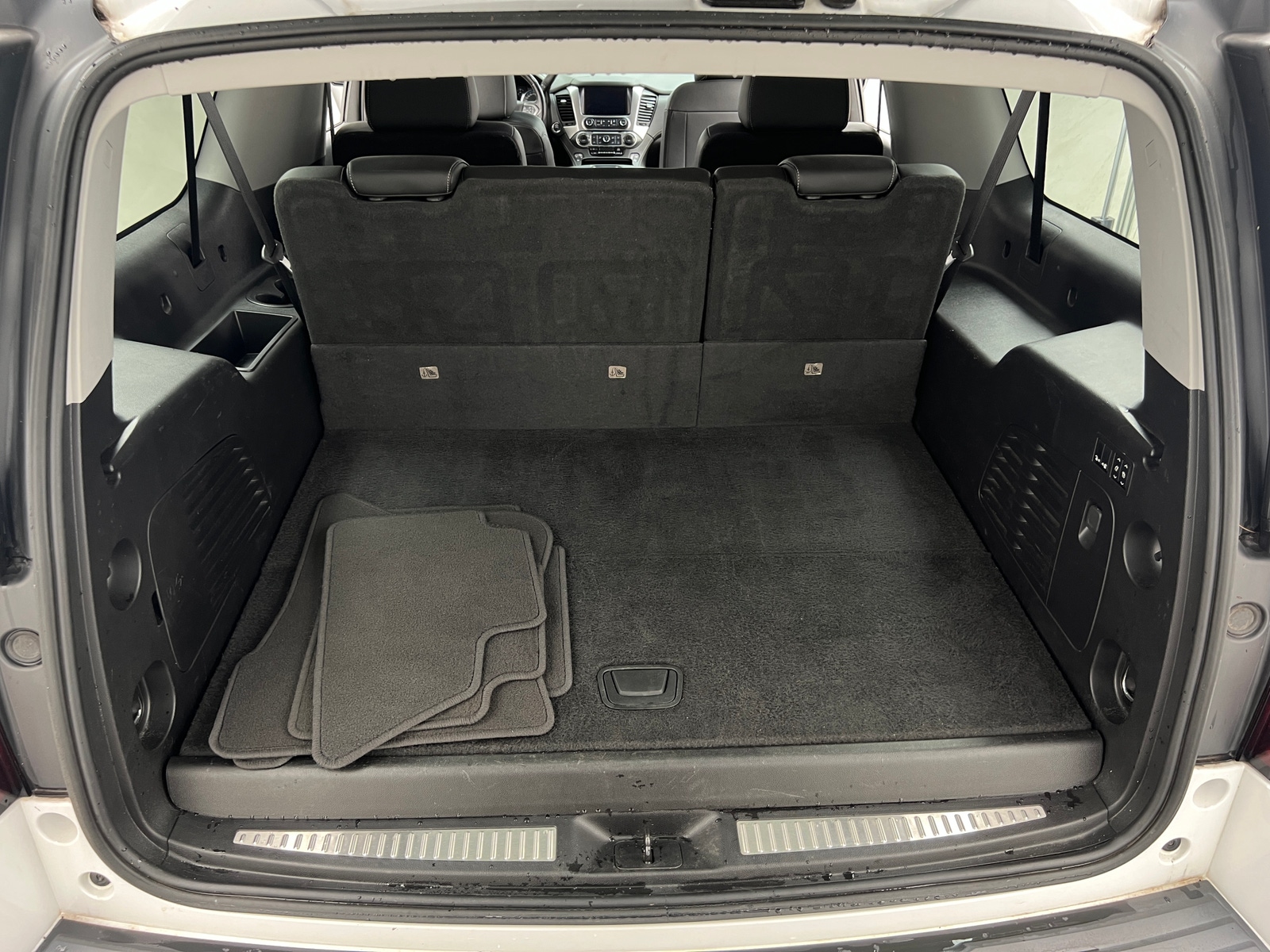 Thumbnail: 2019 Chevrolet Suburban - 6