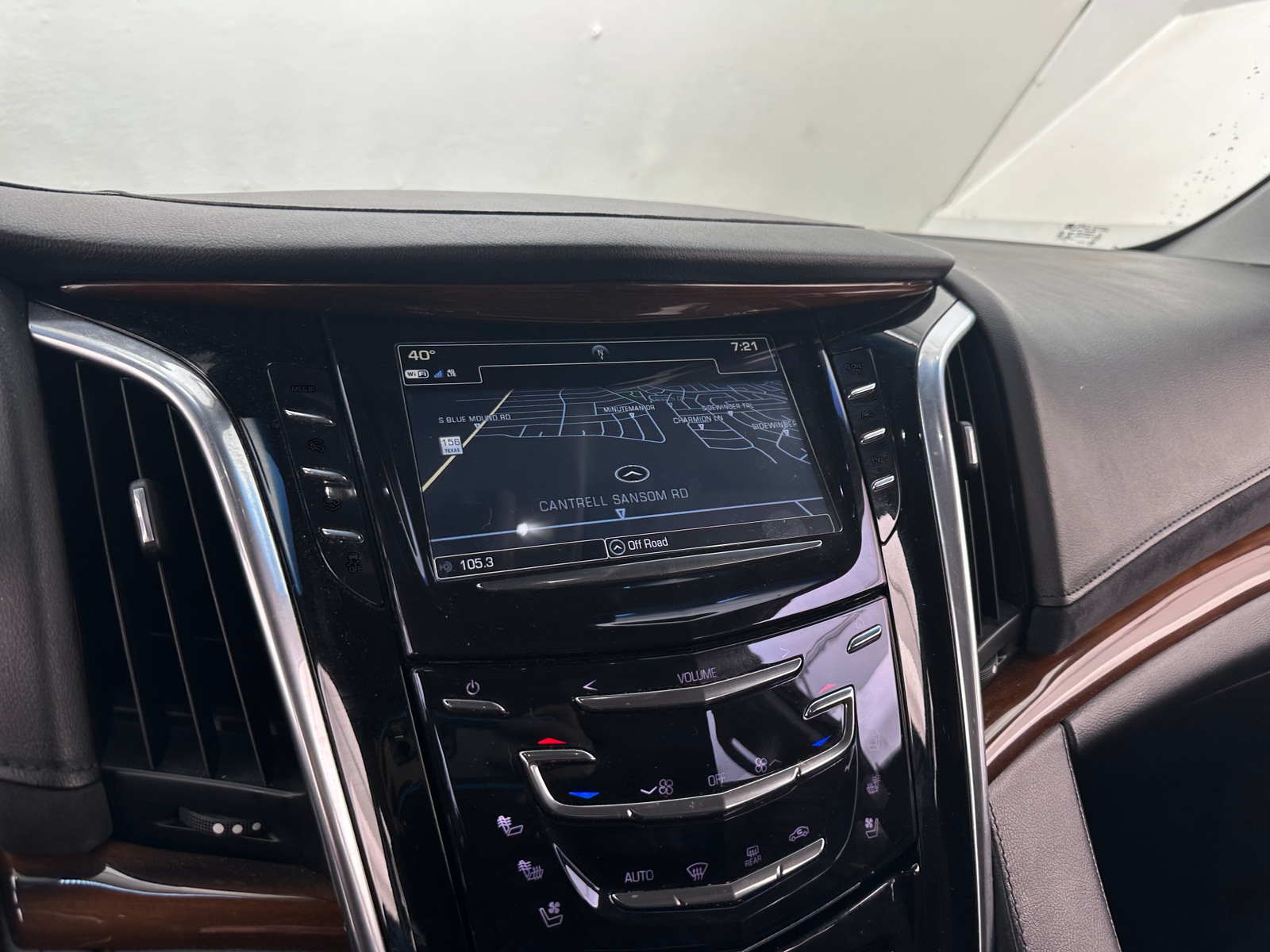 Thumbnail: 2019 Cadillac Escalade - 3