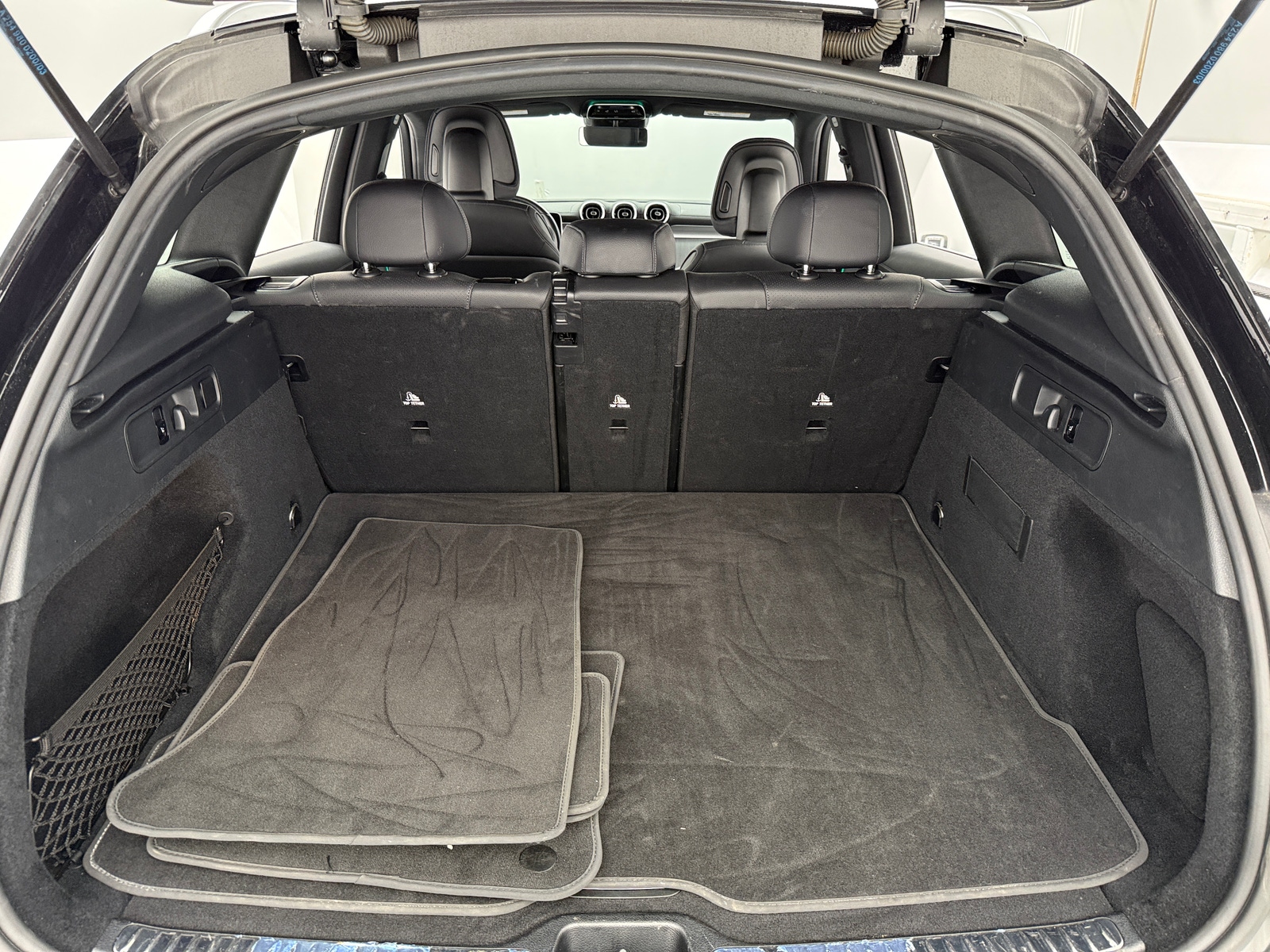 Thumbnail: 2024 Mercedes-Benz GLC - 6