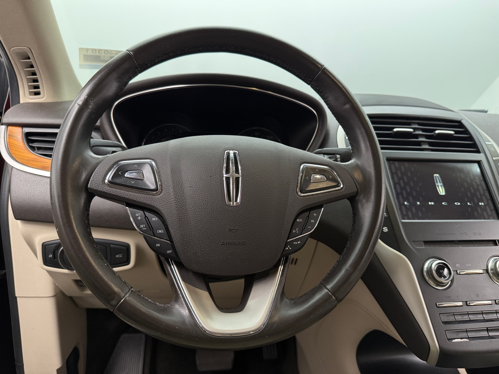 Thumbnail: 2018 Lincoln MKC - 4