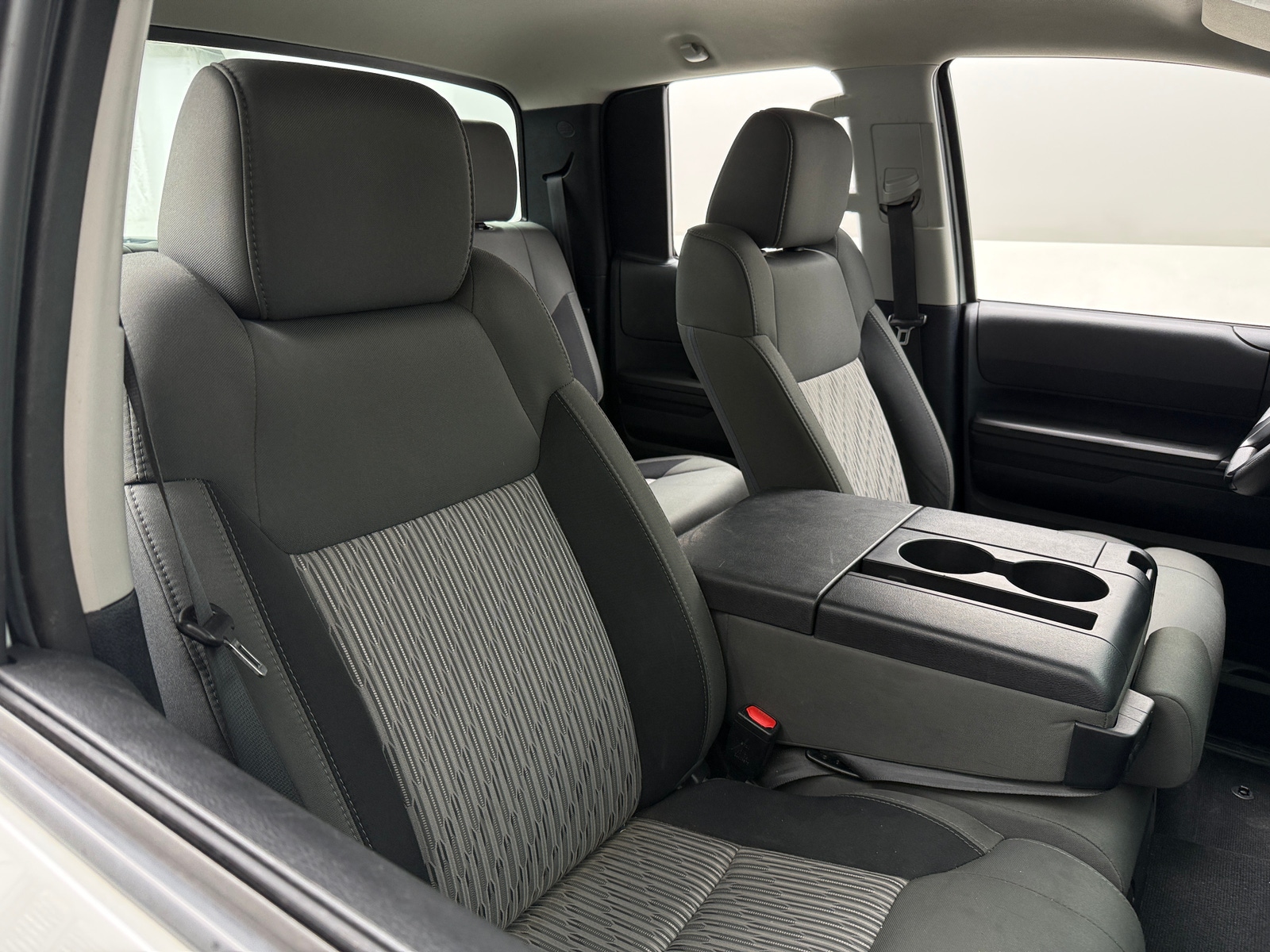 Thumbnail: 2015 Toyota Tundra - 2