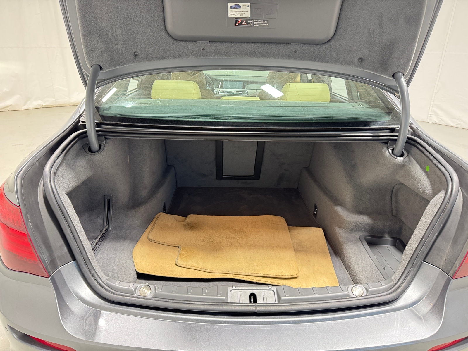 Thumbnail: 2014 BMW 7 Series - 6