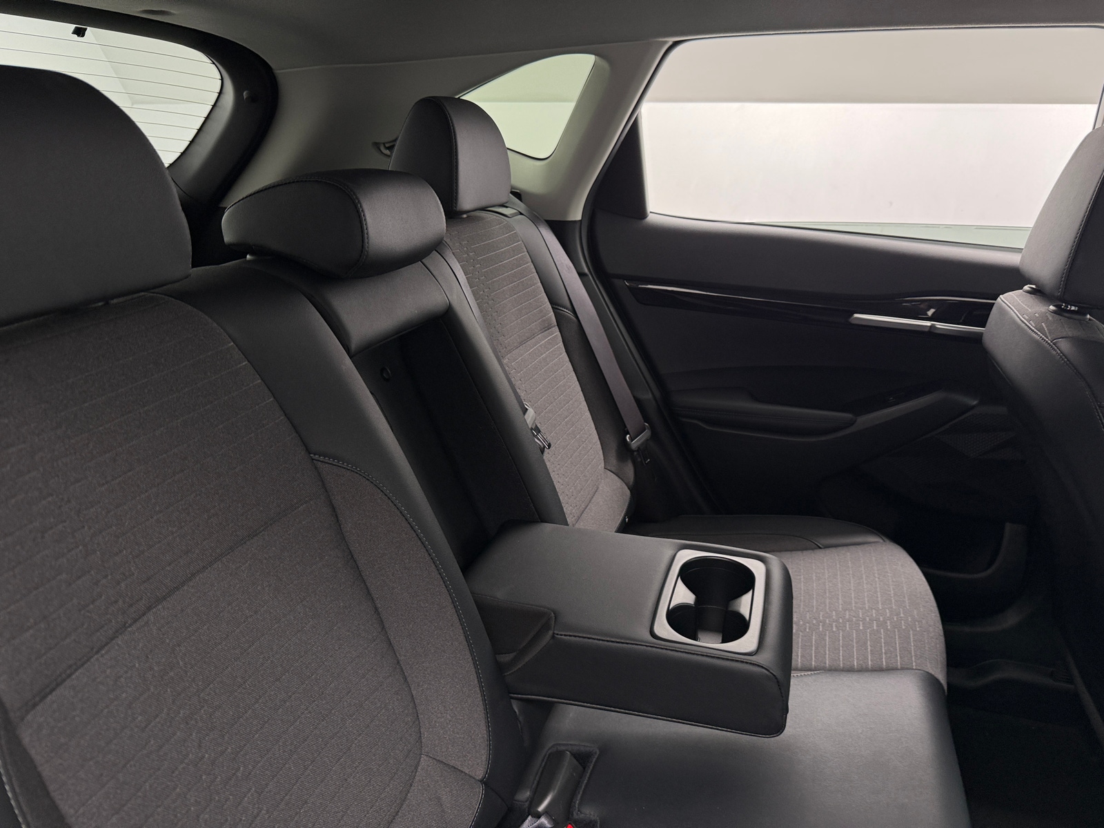 Thumbnail: 2023 Kia Seltos - 6