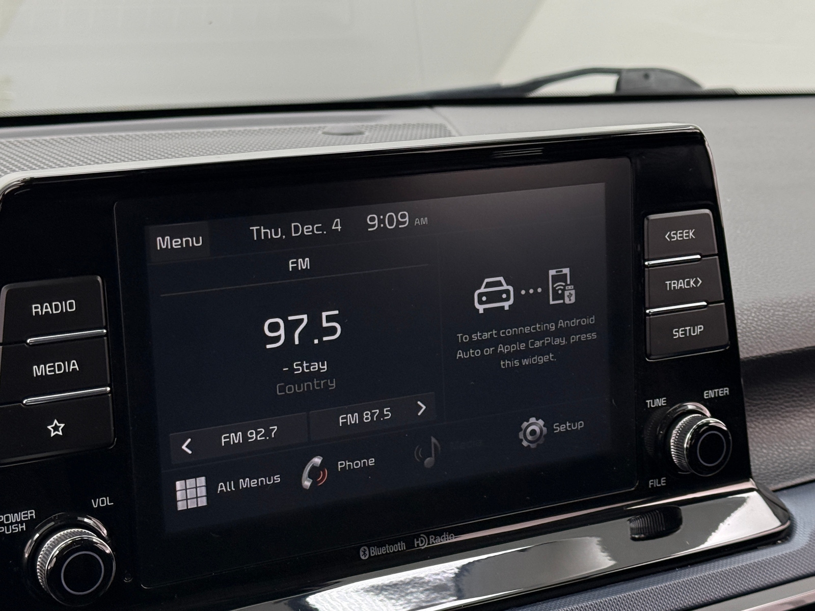 Thumbnail: 2023 Kia Seltos - 4