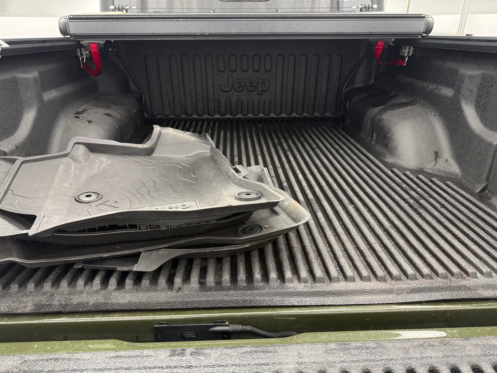 Thumbnail: 2023 Jeep Gladiator - 7