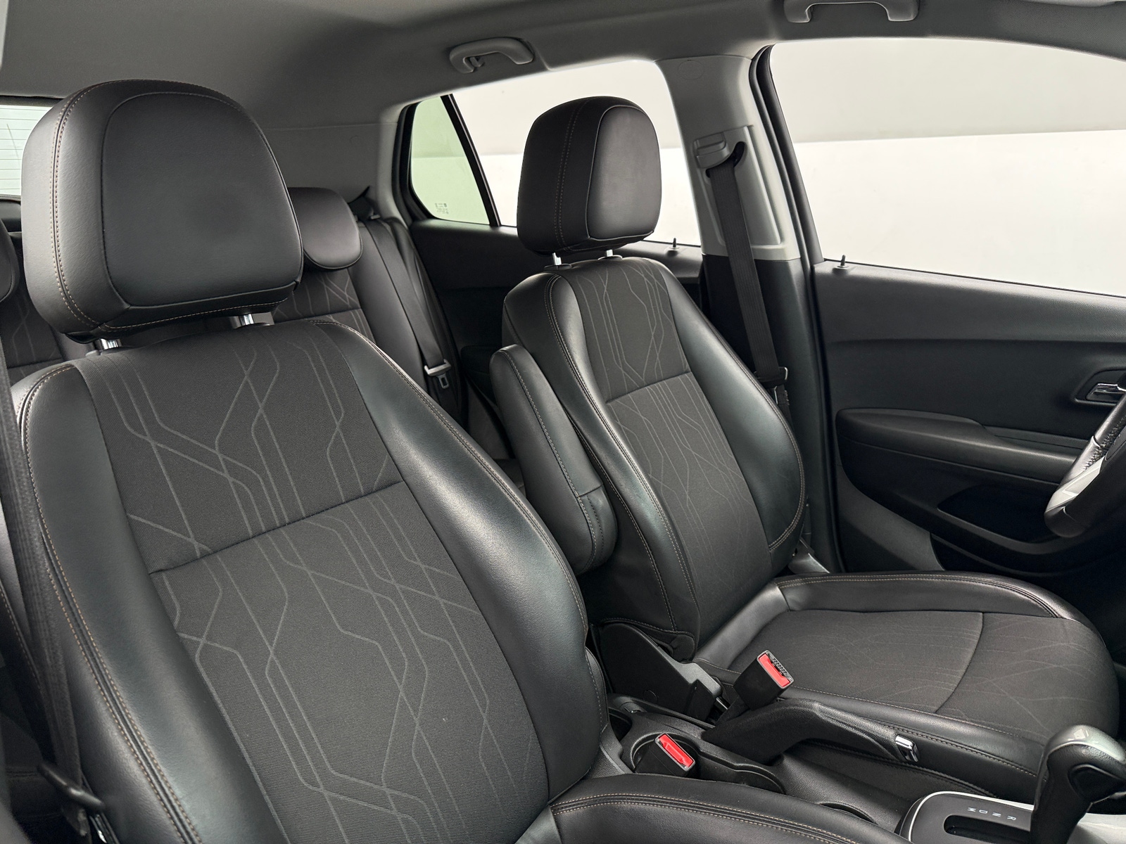 Thumbnail: 2020 Chevrolet Trax - 2