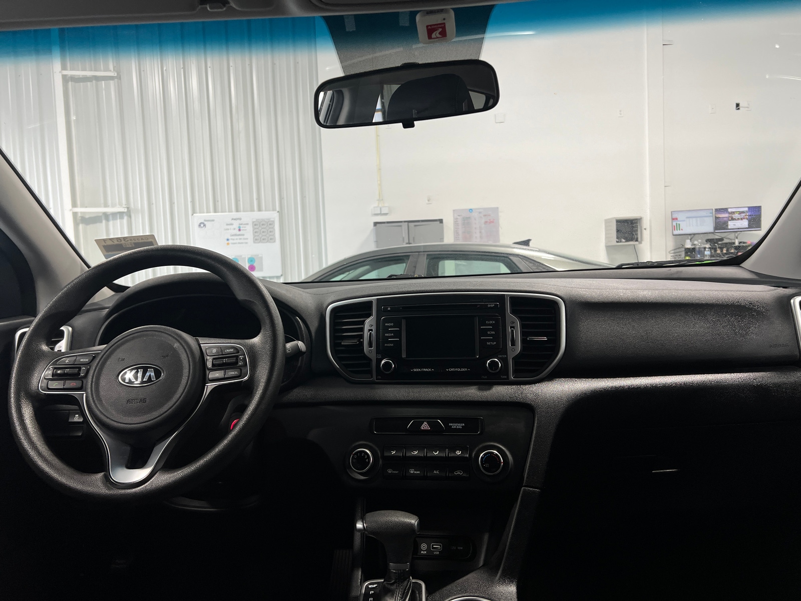 Thumbnail: 2019 Kia Sportage - 3