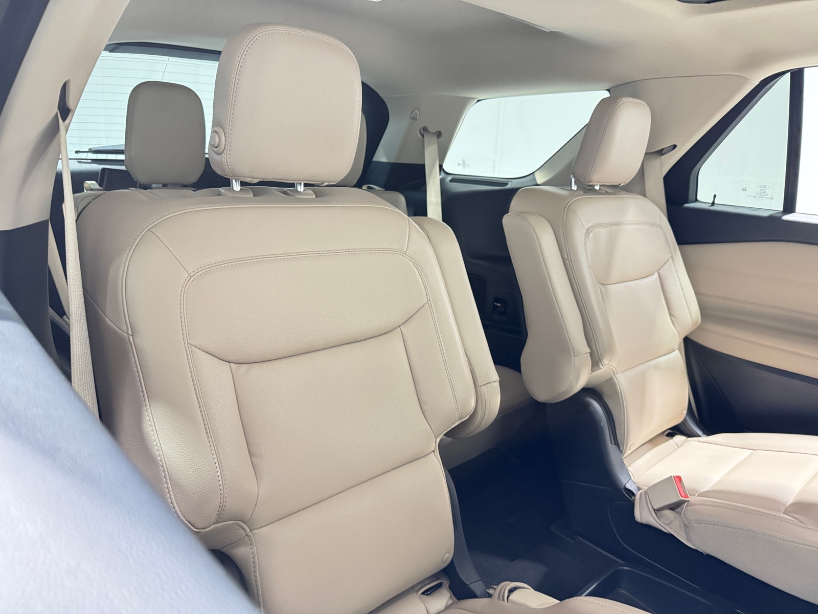 Thumbnail: 2020 Ford Explorer - 6