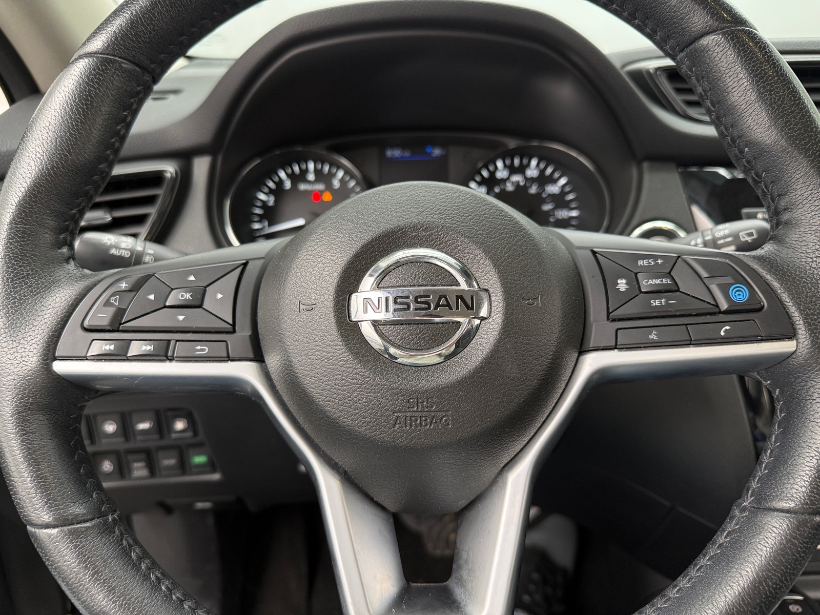 Thumbnail: 2019 Nissan Rogue - 4