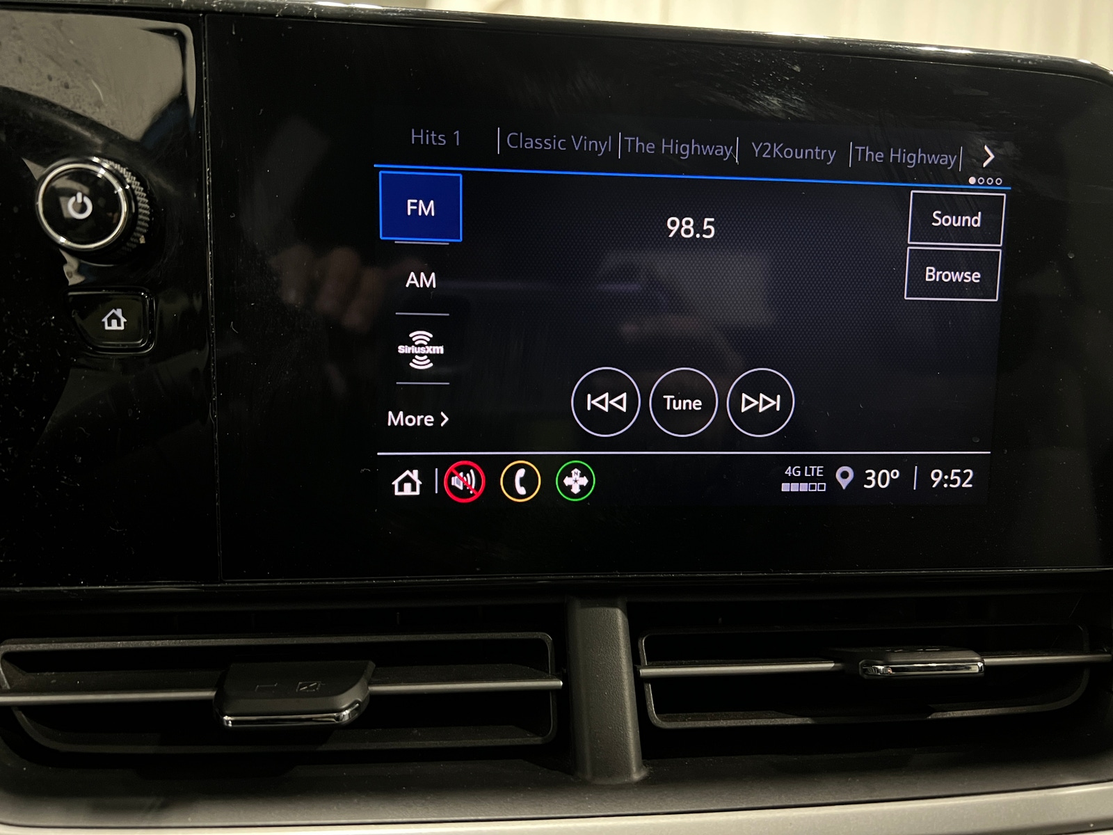 Thumbnail: 2024 Chevrolet Trax - 4