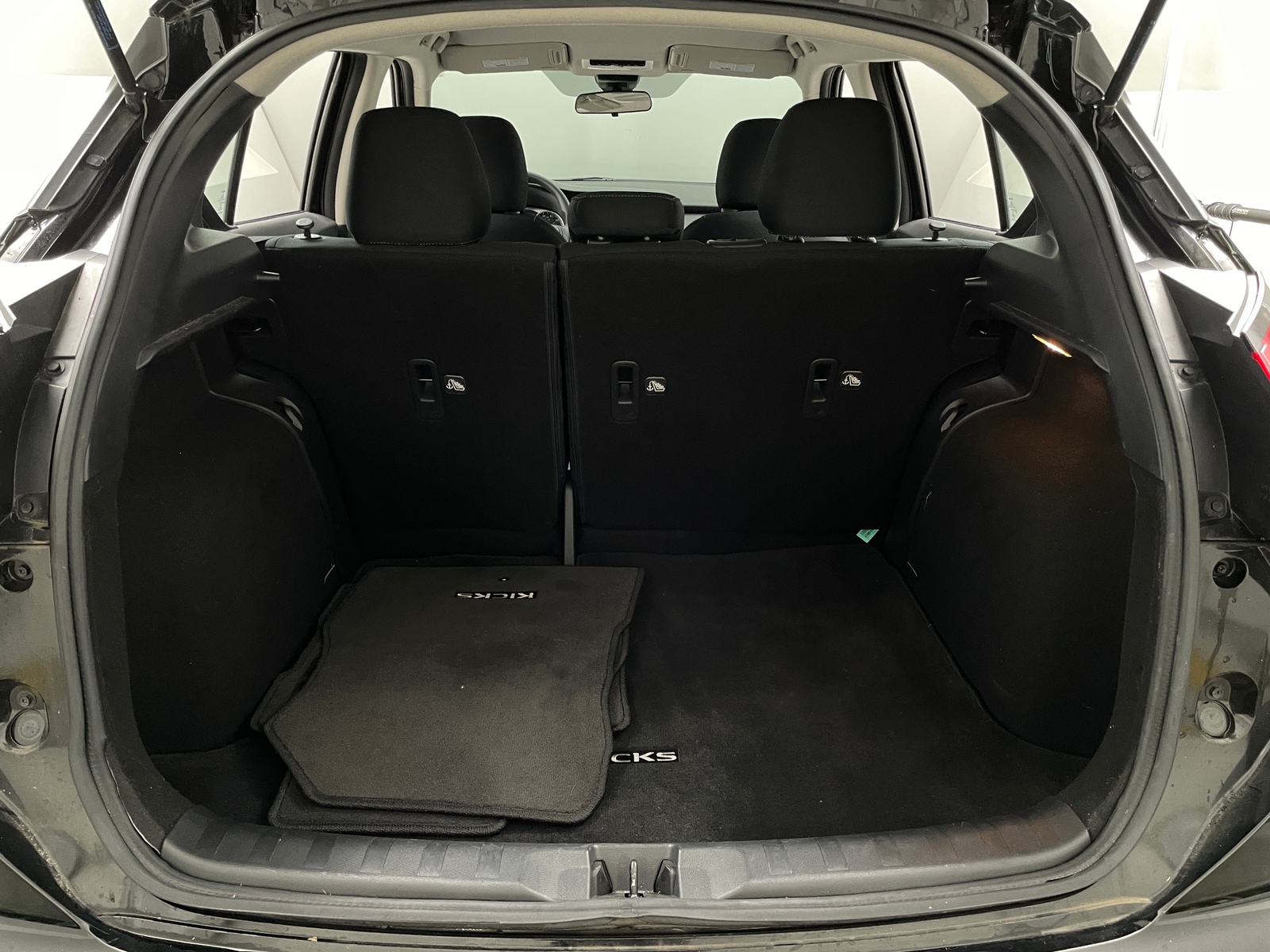 Thumbnail: 2022 Nissan Kicks - 7