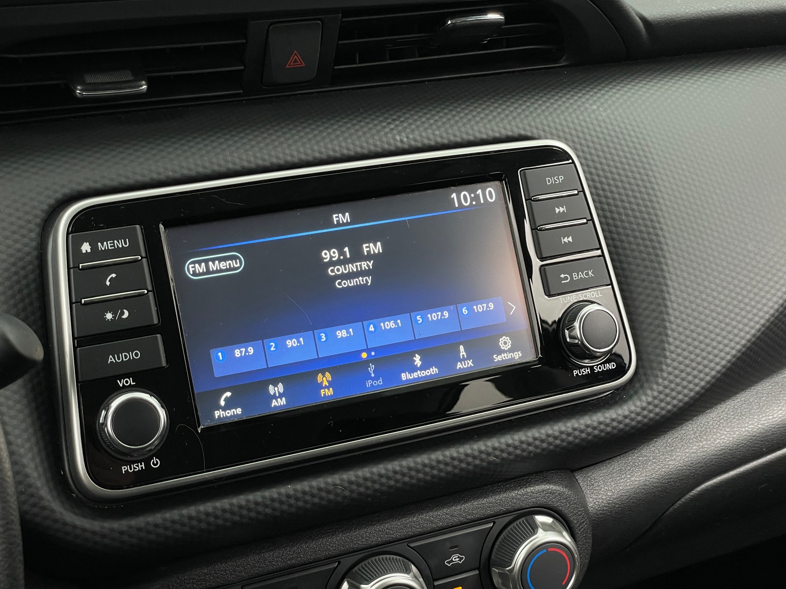 Thumbnail: 2022 Nissan Kicks - 4