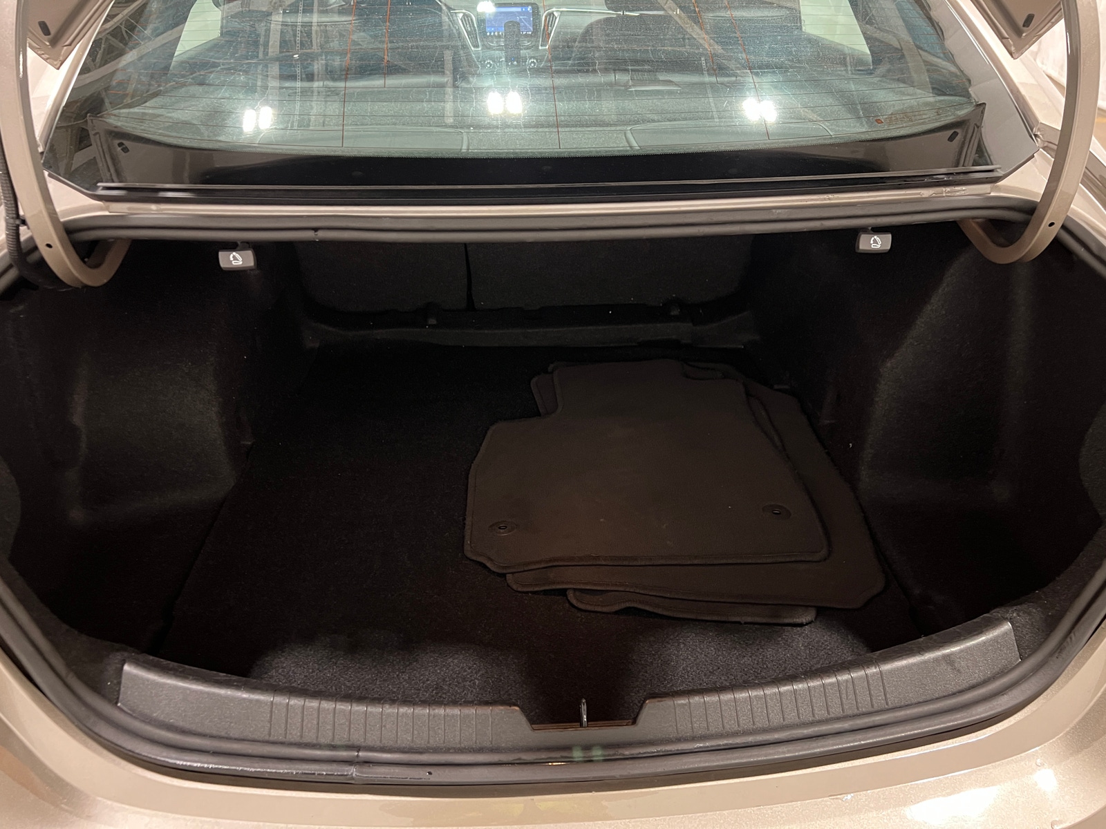 Thumbnail: 2024 Chevrolet Malibu - 6