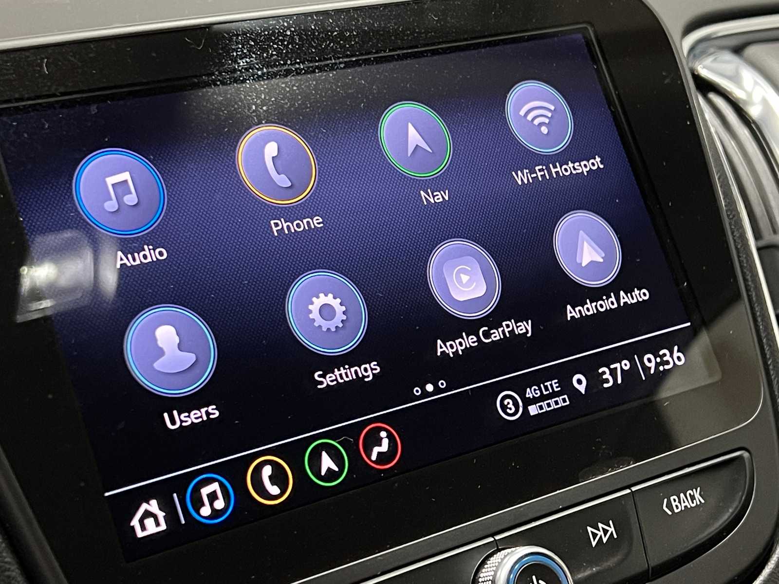 Thumbnail: 2024 Chevrolet Malibu - 3