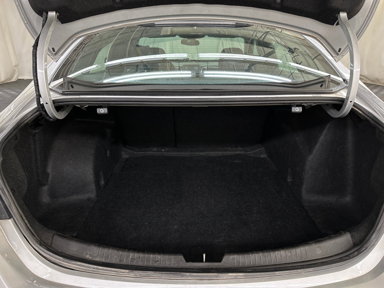 Thumbnail: 2018 Chevrolet Malibu - 7