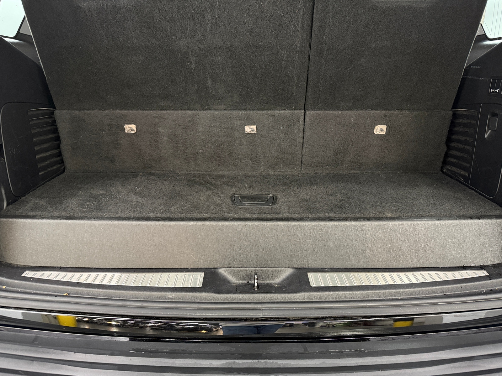 Thumbnail: 2019 Cadillac Escalade - 6