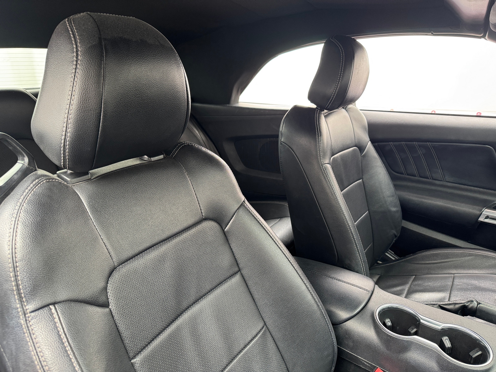 Thumbnail: 2022 Ford Mustang - 2