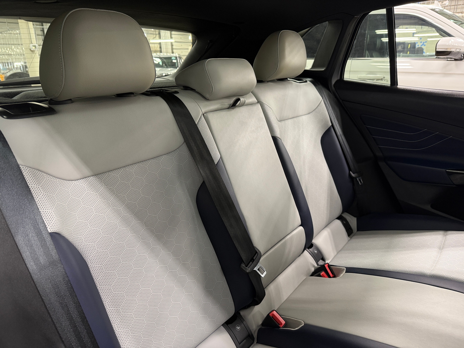 Thumbnail: 2024 Volkswagen ID.4 - 5