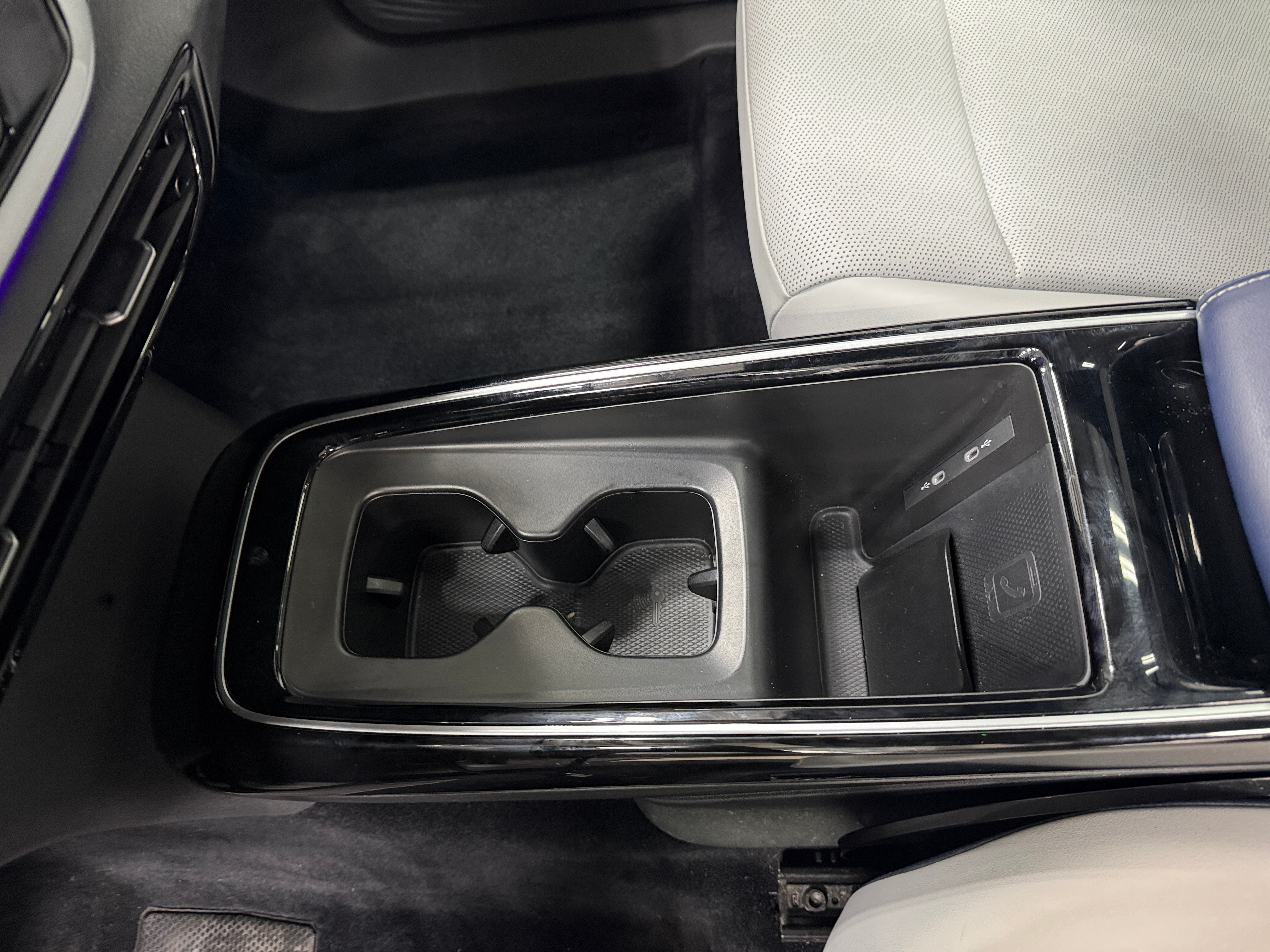 Used 2024 Volkswagen ID.4 S with VIN 1V25MPE80RC013326 for sale in Oak Creek, WI