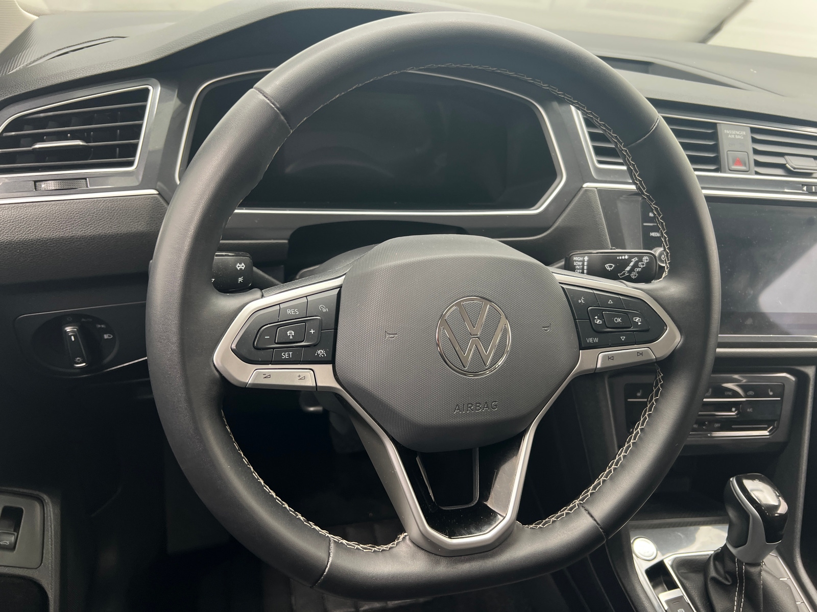 Thumbnail: 2024 Volkswagen Tiguan - 4