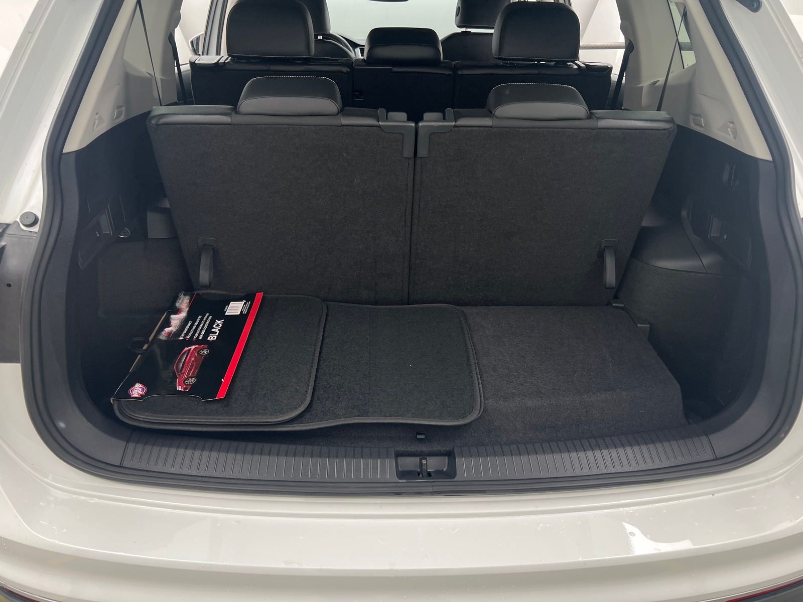 Thumbnail: 2024 Volkswagen Tiguan - 6