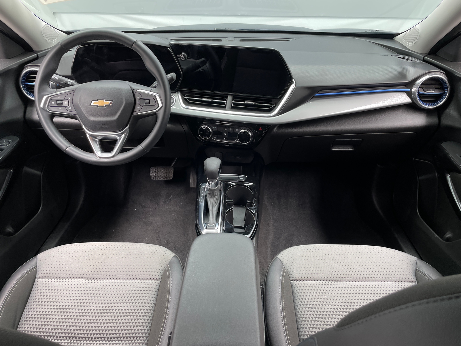 Thumbnail: 2024 Chevrolet Trax - 3